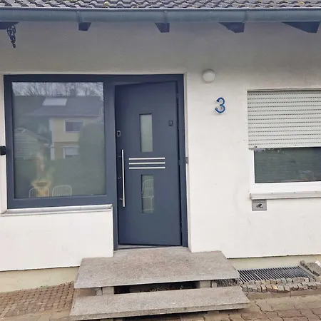 Royal Grosszuegige 4 Zimmer-wohnung Mit Balkon Apartman *