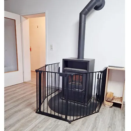 Royal Grosszuegige 4 Zimmer-wohnung Mit Balkon Apartment